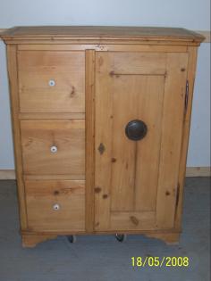 Brotschrank Biedermeier Weichholz