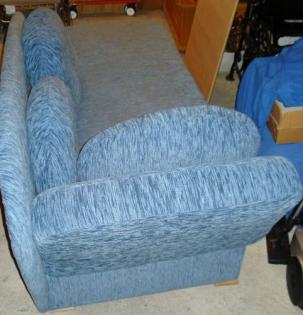 Wunderschönes blaues Bettsofa Couch
