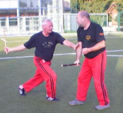 ARNIS - Die Kunst der wirbelnden Stoecke