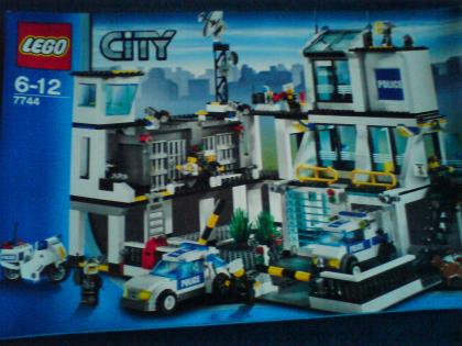 Lego City Polizeistation Lego Nummer 7744 6-12 Jahre