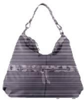 Damentaschen von Zara Bershka Stradivarius Pull Bear