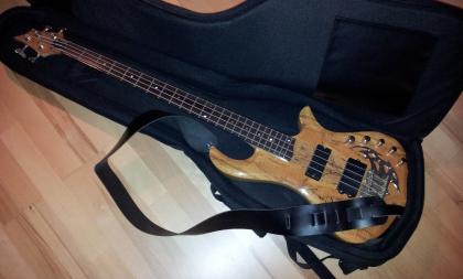 Traben 4-saitiger E-Bass Array Limited