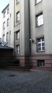 Invest wert Mietshaus für ein Finanzinstitut in Posen zum Vermieten