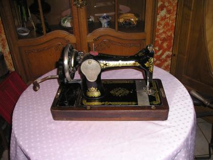 Sammlerstück alte SINGER - Nähmaschine