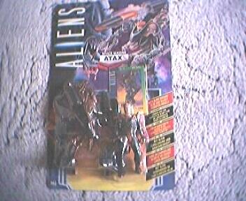 ALIENS Space-Marine Atax - original verpackt auf Blisterkarte