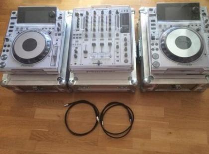 Weiss Pioneer CDJ 2022 Paar und DJM 900 Nexus - Limited Edition
