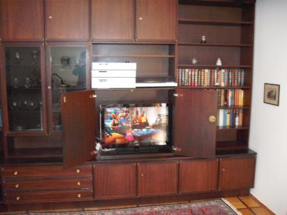 Funktionswand/Schrankwand ohne TV-Gerät Hifi-Anlage u. Ausstellungsstücke