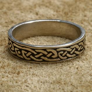 Ausgefallener Bandring Ring mit keltischem Motiv